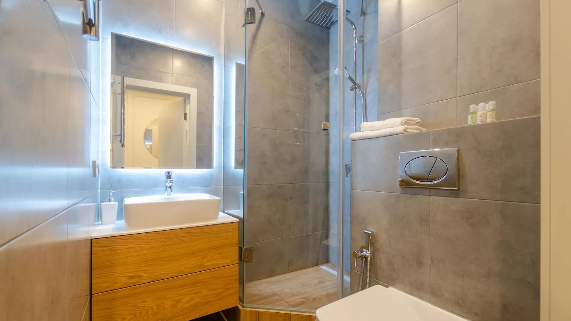 Petrovdom Apartments 17-183A In Rc New York Concept House, Antonovycha 74 Kiev