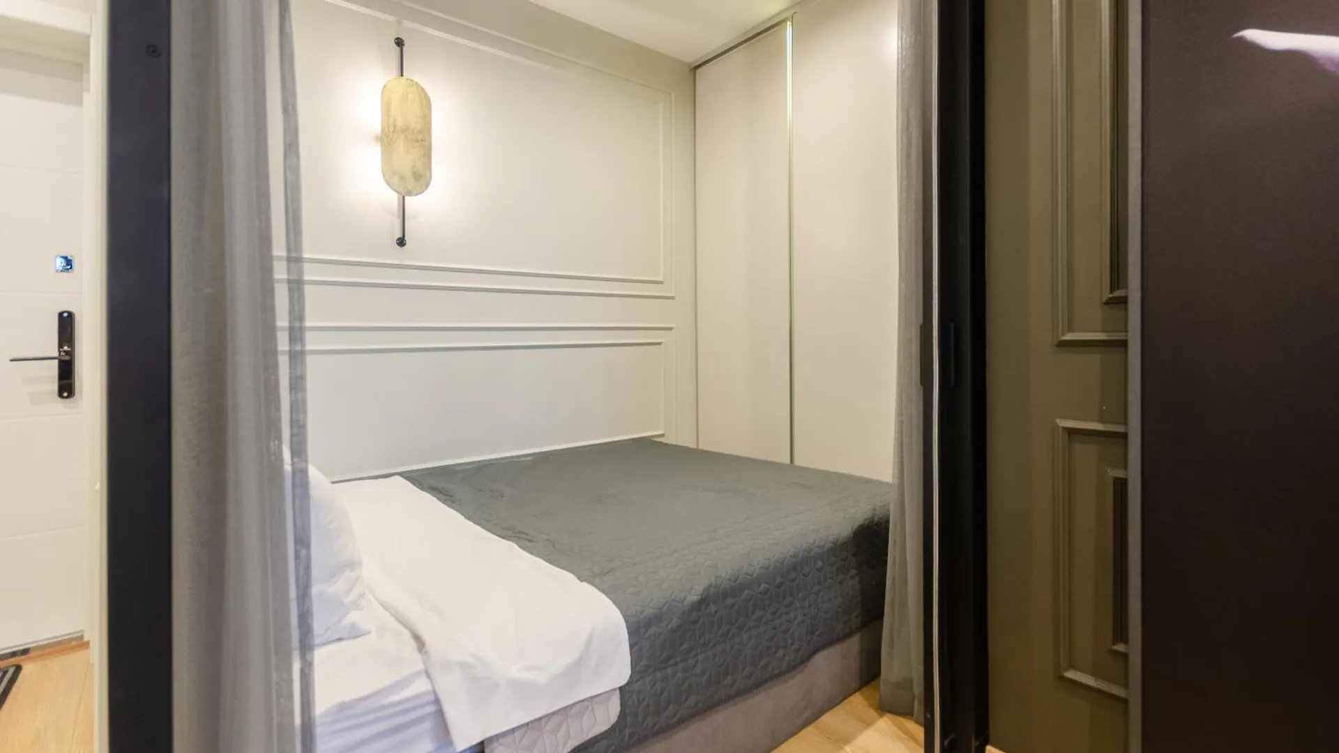 Petrovdom Apartments 17-183A In Rc New York Concept House, Antonovycha 74 Kiev